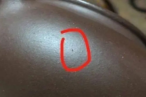 沒有黑點(diǎn)星點(diǎn)的紫砂壺是假壺嗎1