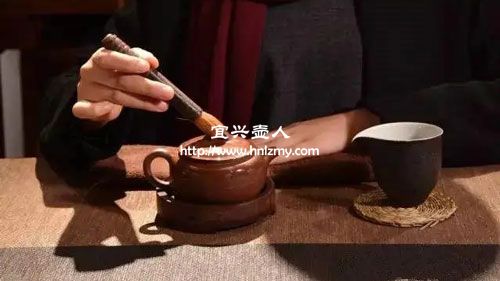 紫砂壺泡養(yǎng)過(guò)程有哪些注意事項(xiàng)