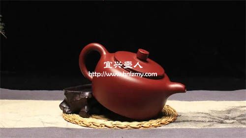 老紫砂壺的價(jià)格比新壺貴嗎4