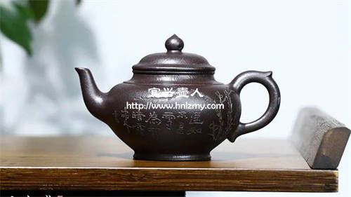 加入石黃燒制出來(lái)的紫砂壺是黑色嗎