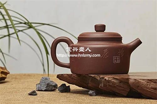 德鐘紫砂壺怎么區(qū)分機(jī)車(chē)壺和半手工壺