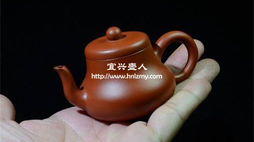添加鐵紅粉的調(diào)色朱泥顏色太過紅艷