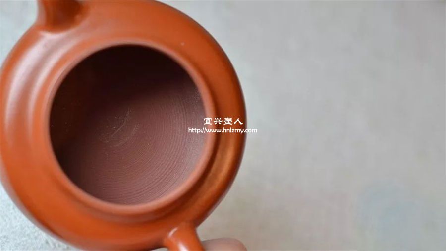 老紫砂壺里面壺底有環狀紋路是假紫砂壺嗎?